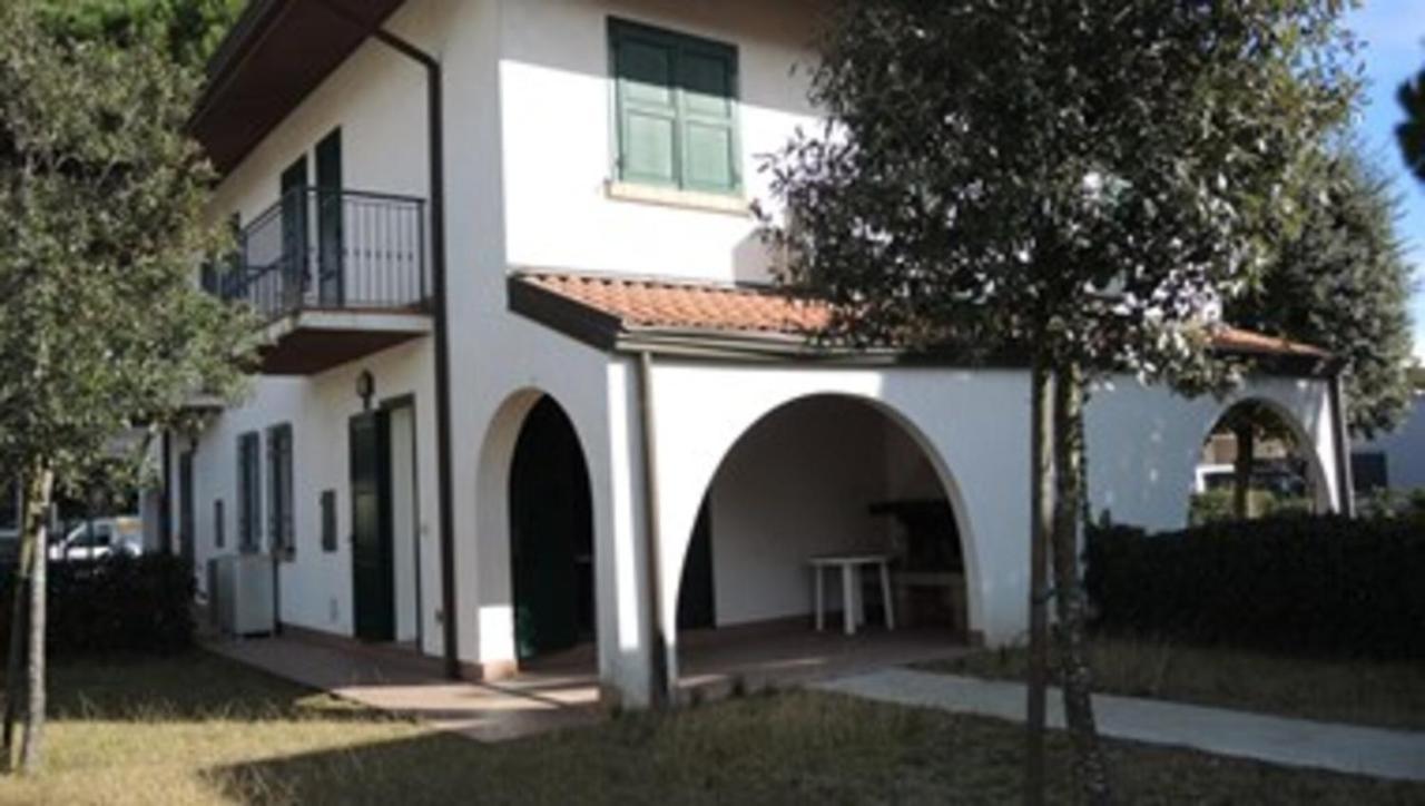 Amazing Villa With Private Garden In ビビオーネ エクステリア 写真